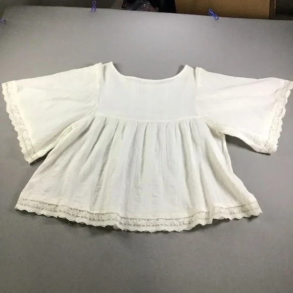 Copper Key Cream Embroidered Blouse - Picture 2 of 13